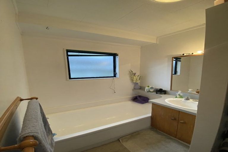 Photo of property in 44 Sandwich Road, St Andrews, Hamilton, 3200