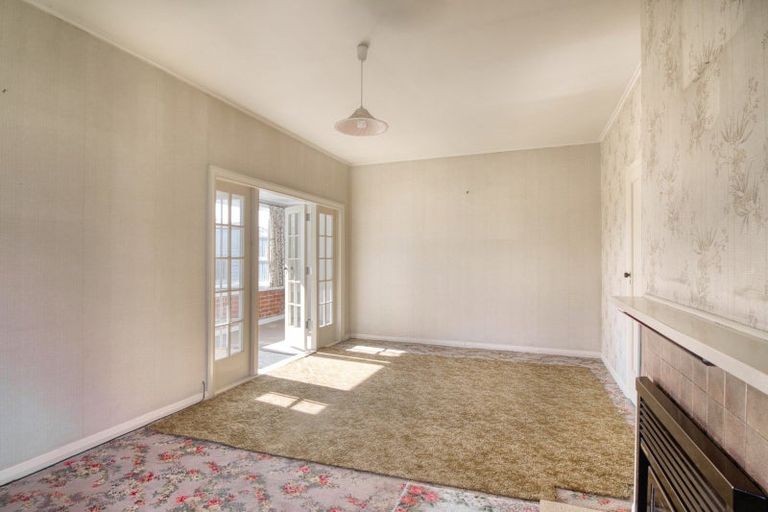 Photo of property in 129 Savage Crescent, West End, Palmerston North, 4412