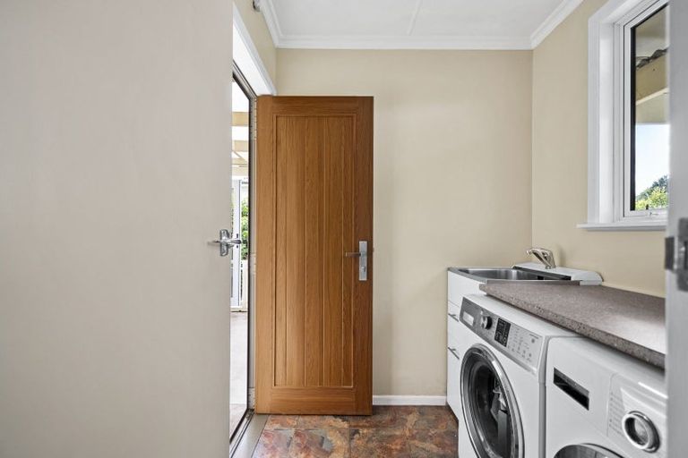 Photo of property in 11 Oxford Street, Marton, 4710