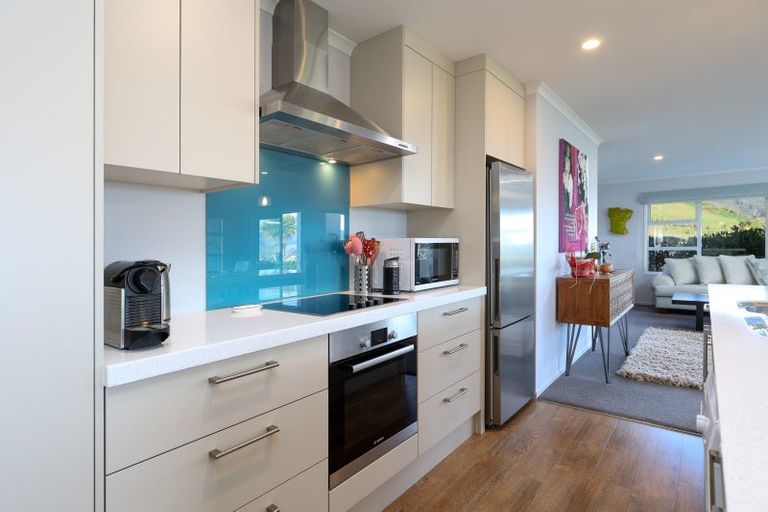 Photo of property in 2 Crown Terrace, Britannia Heights, Nelson, 7010