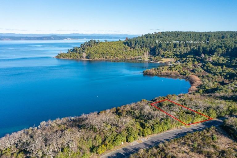 Photo of property in 83 Parawera Drive, Acacia Bay, Taupo, 3330