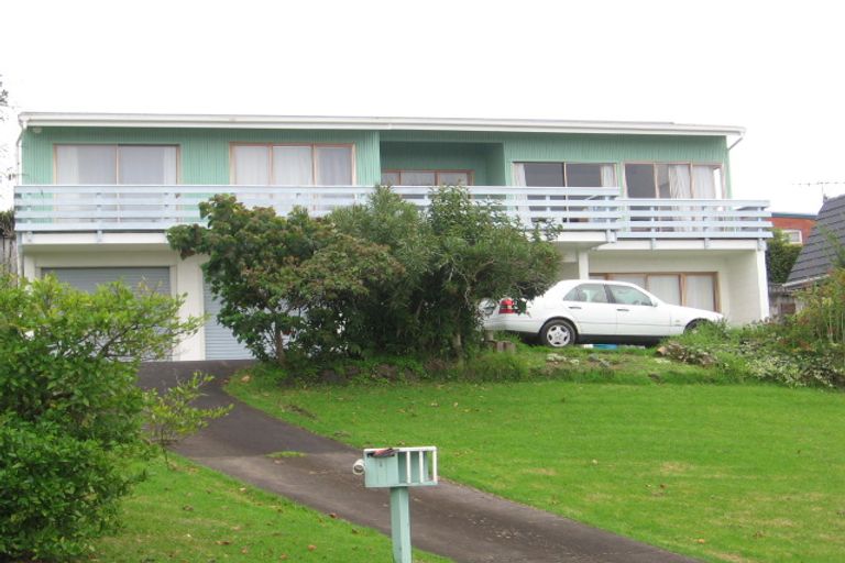 Photo of property in 1 St Ives Terrace, Mairangi Bay, Auckland, 0630