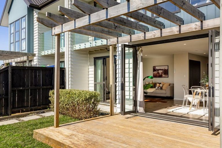 Photo of property in 9 Irving Place, Hobsonville, Auckland, 0616