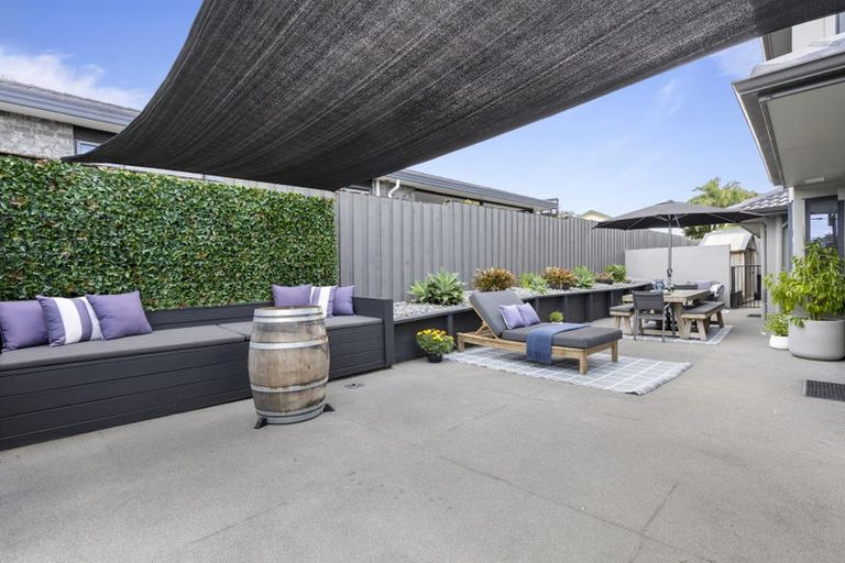 Photo of property in 6 Sample Road, Albany, Auckland, 0632