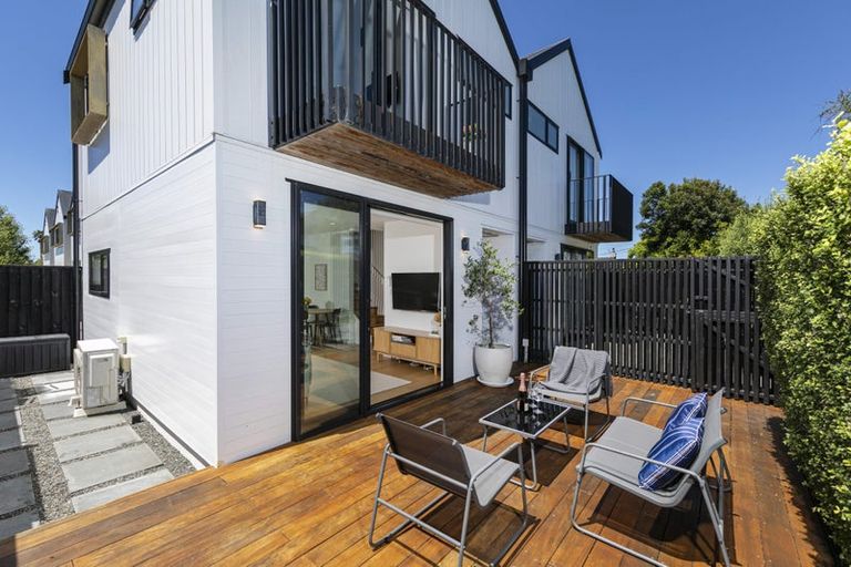 Photo of property in 70a Neil Avenue, Te Atatu Peninsula, Auckland, 0610