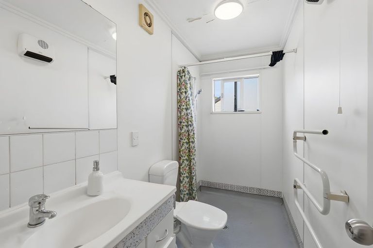 Photo of property in 75 Mandeville Street, Riccarton, Christchurch, 8011