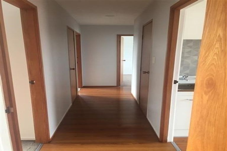 Photo of property in 2/26 Navigator Place, Papatoetoe, Auckland, 2025