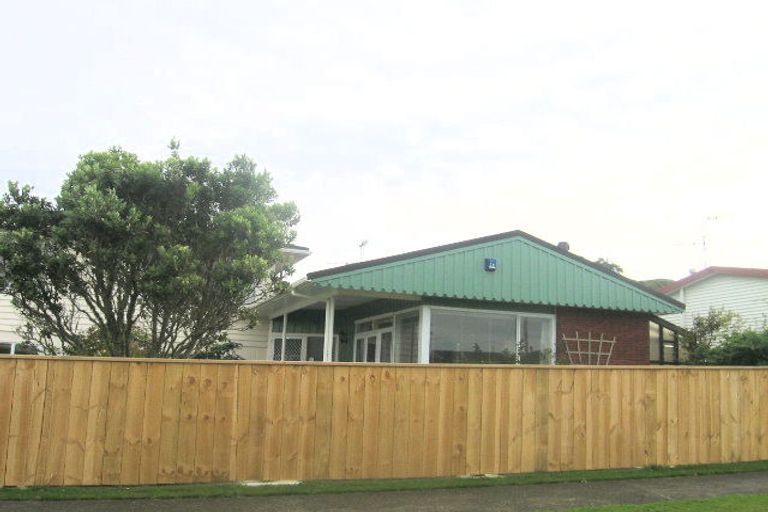 Photo of property in 21 Laurel Grove, Maungaraki, Lower Hutt, 5010
