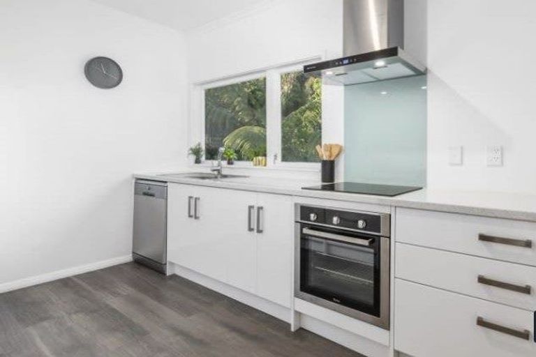 Photo of property in 33 Thomas Street, Stokes Valley, Lower Hutt, 5019