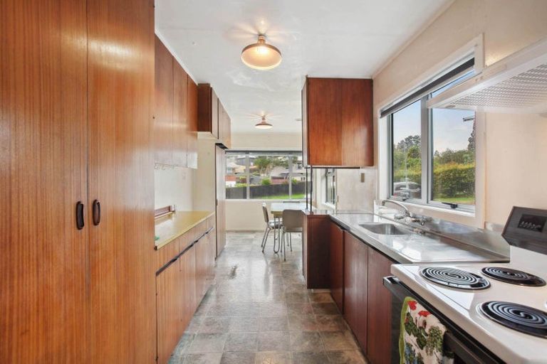 Photo of property in 65 Saffron Street, Birkdale, Auckland, 0626