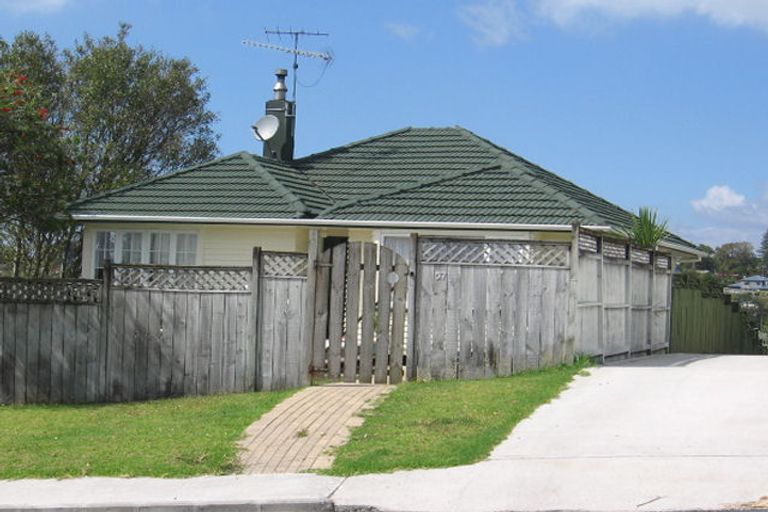 Photo of property in 1/57 Verran Road, Birkenhead, Auckland, 0626