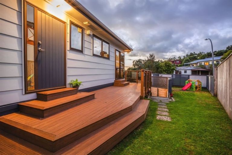 Photo of property in 19 Staysail Place, Whitby, Porirua, 5024