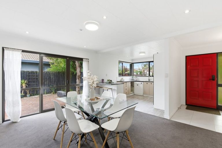 Photo of property in 16 Fernbrook Place, Mairehau, Christchurch, 8013