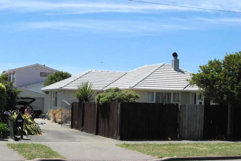 Photo of property in 387 Pine Avenue, South New Brighton, Christchurch, 8062