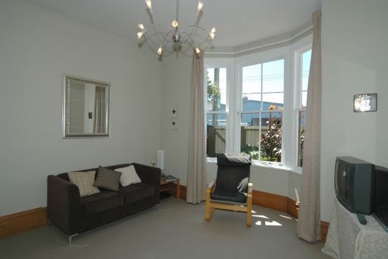 Photo of property in 19 Douglas Street, Mount Cook, Wellington, 6021