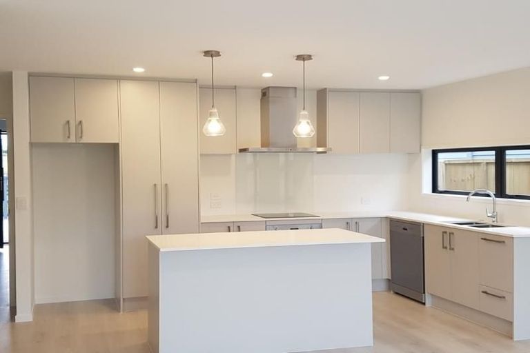 Photo of property in 10 Roto Lane, Pukekohe, 2120