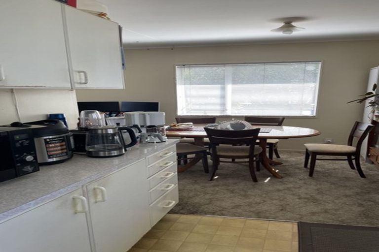 Photo of property in 83 Lynwood Road, New Lynn, Auckland, 0600