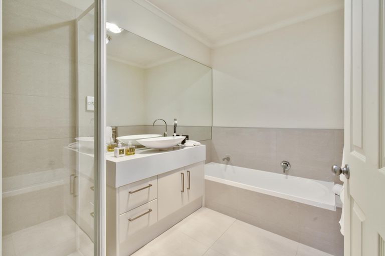 Photo of property in 80 Lothian Brae, Wattle Downs, Auckland, 2103