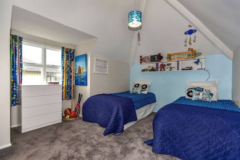 Photo of property in 20 Hampton Place, Burnside, Christchurch, 8053