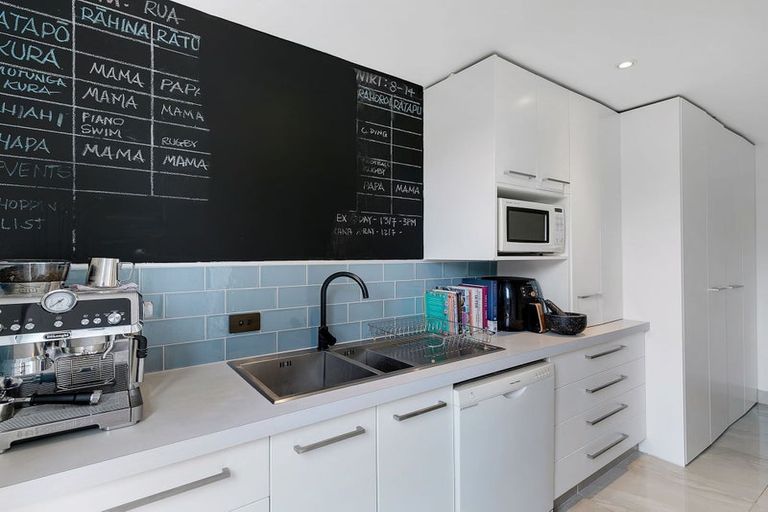 Photo of property in 13a Main Road, Titahi Bay, Porirua, 5022