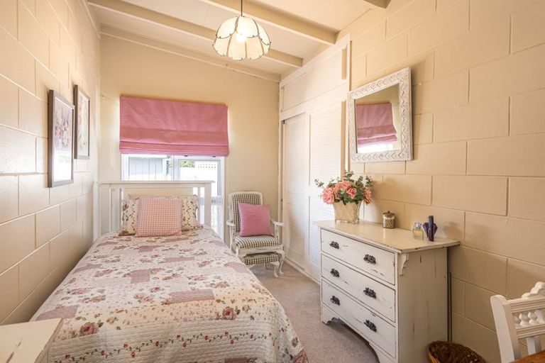 Photo of property in 2/42 Harker Street, Spreydon, Christchurch, 8024