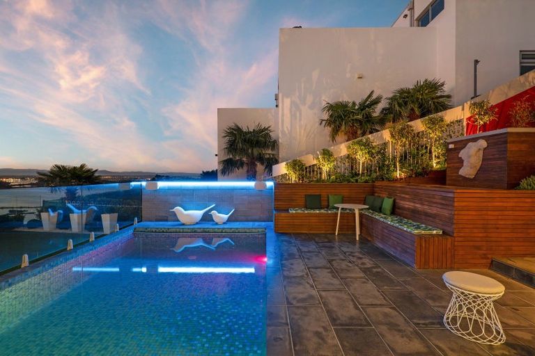 Photo of property in 6 Gazelle Lane, Redcliffs, Christchurch, 8081