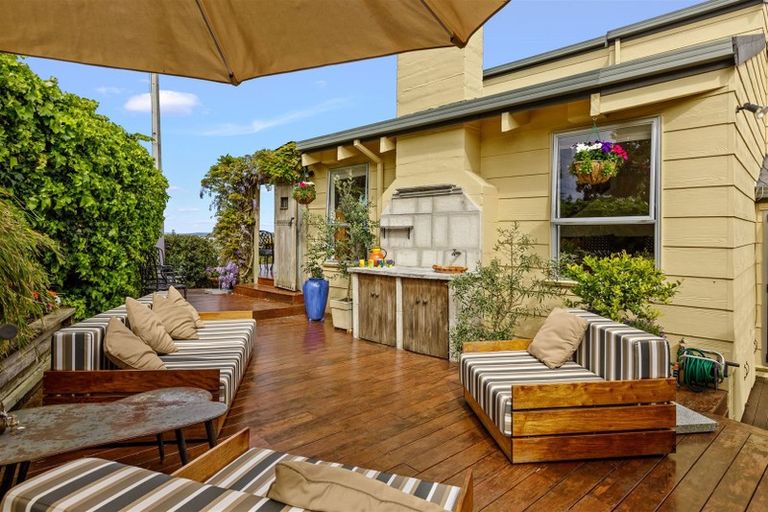 Photo of property in 673 East Coast Road, Browns Bay, Auckland, 0630