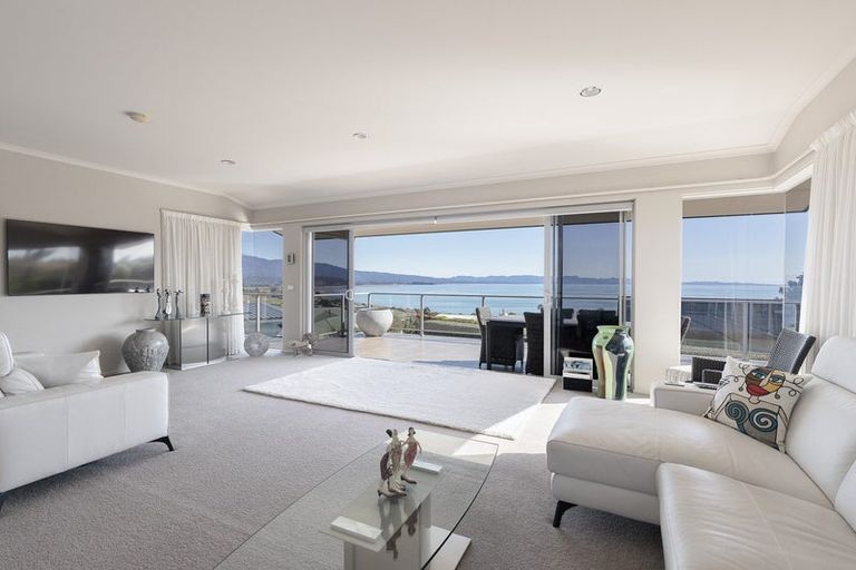 Photo of property in 30 Bay Vista Drive, Pohara, Takaka, 7183