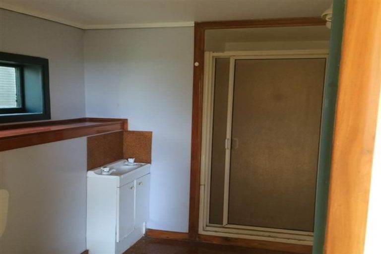 Photo of property in 75 Farnham Street, Mornington, Wellington, 6021