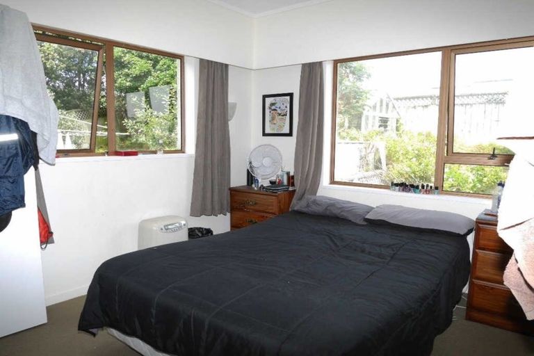 Photo of property in 16 Island View Terrace, Waikanae Beach, Waikanae, 5036