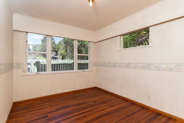 Photo of property in 45 Handyside Street, Tawa, Wellington, 5028