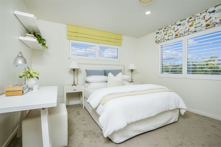 Photo of property in 48 Holland Road, Hillcrest, Auckland, 0627