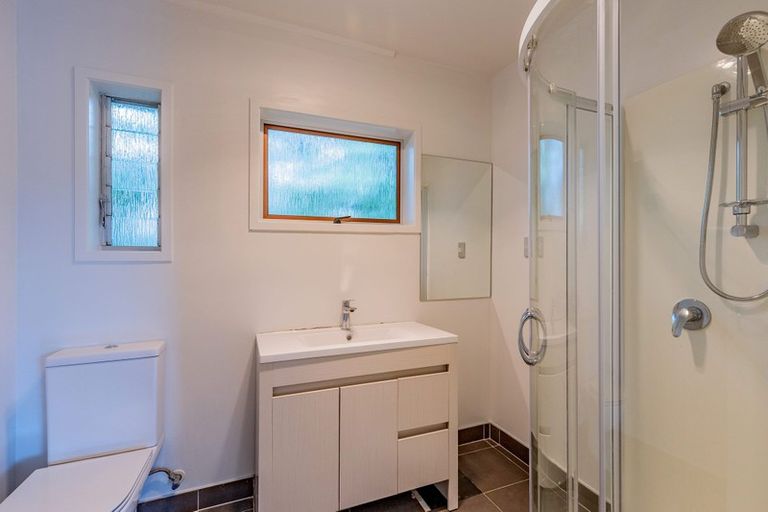 Photo of property in 2/581 East Coast Road, Browns Bay, Auckland, 0630