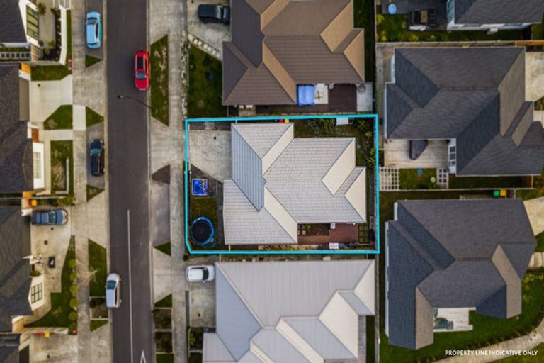 Photo of property in 15 Moemoea Avenue, Kumeu, 0810