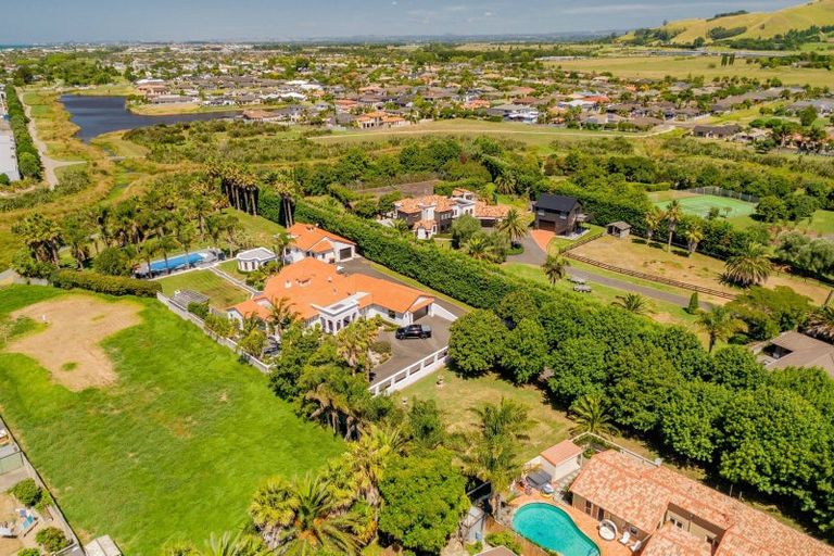 Photo of property in 11 Saint Clair Place, Papamoa Beach, Papamoa, 3118