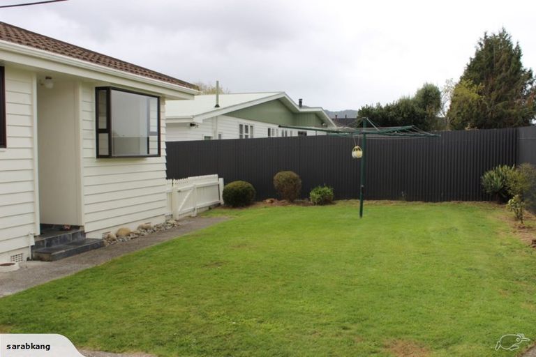Photo of property in 58 Holdsworth Avenue, Trentham, Upper Hutt, 5018