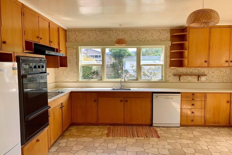 Photo of property in 3 Aylesbury Way, Karori, Wellington, 6012