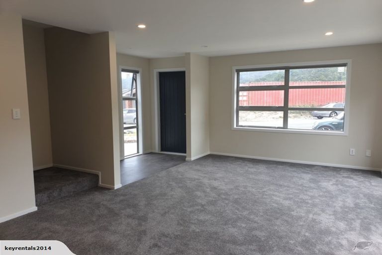 Photo of property in 100 Meremere Street, Wainuiomata, Lower Hutt, 5014