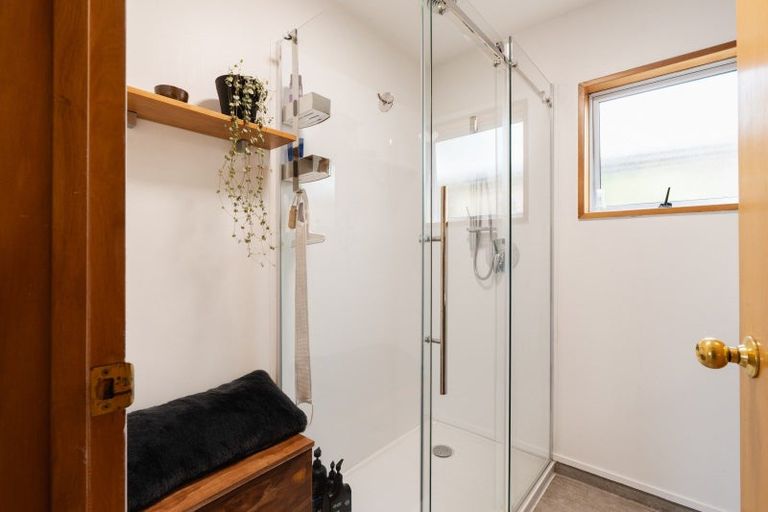 Photo of property in 69 Greenacres Street, Macandrew Bay, Dunedin, 9014