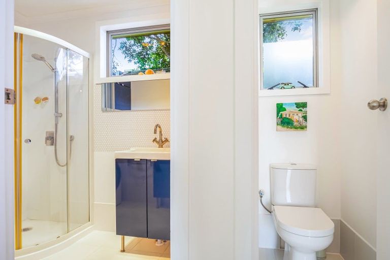 Photo of property in 6 Edwin Mitchelson Road, Muriwai, Waimauku, 0881