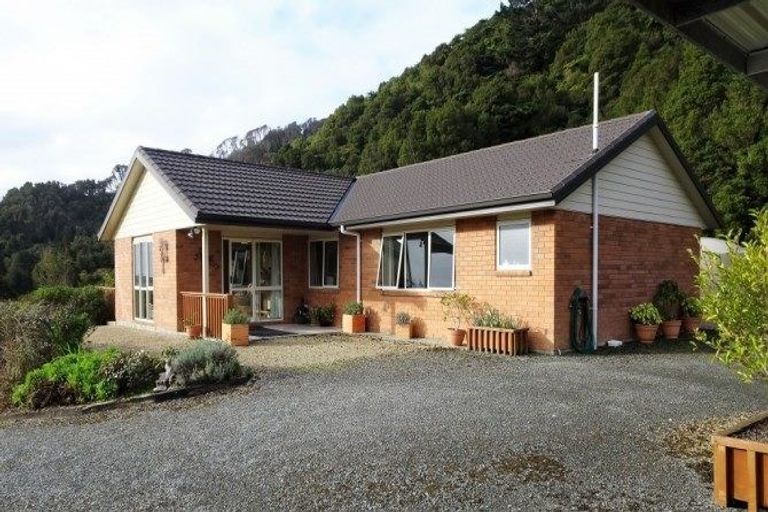 Photo of property in 3008 Coast Road, Barrytown, Runanga, 7873