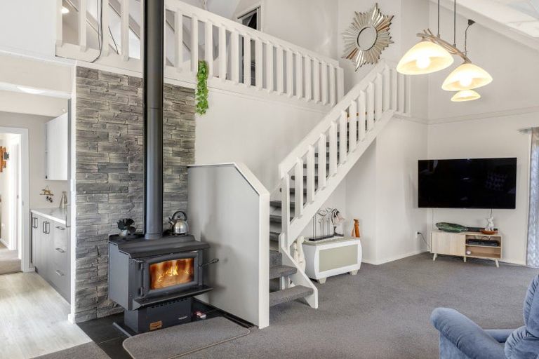 Photo of property in 92 Henley Street, Westport, 7825