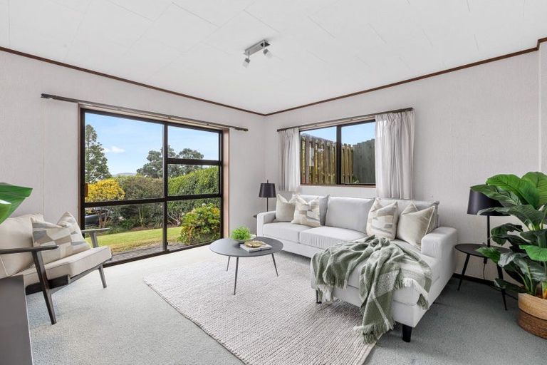 Photo of property in 80 Marellen Drive, Red Beach, 0932