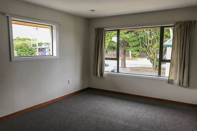 Photo of property in 1/125 Maidstone Road, Ilam, Christchurch, 8041