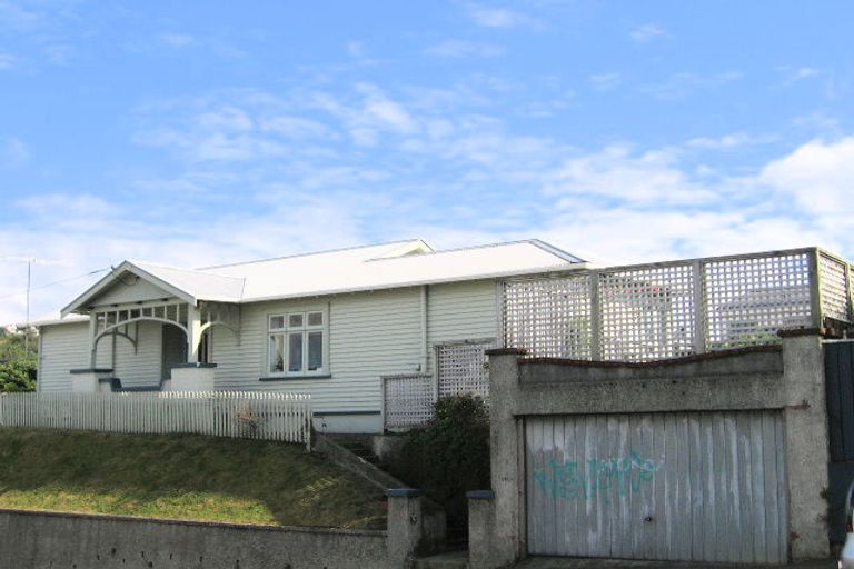Photo of property in 36 Te Wharepouri Street, Berhampore, Wellington, 6023