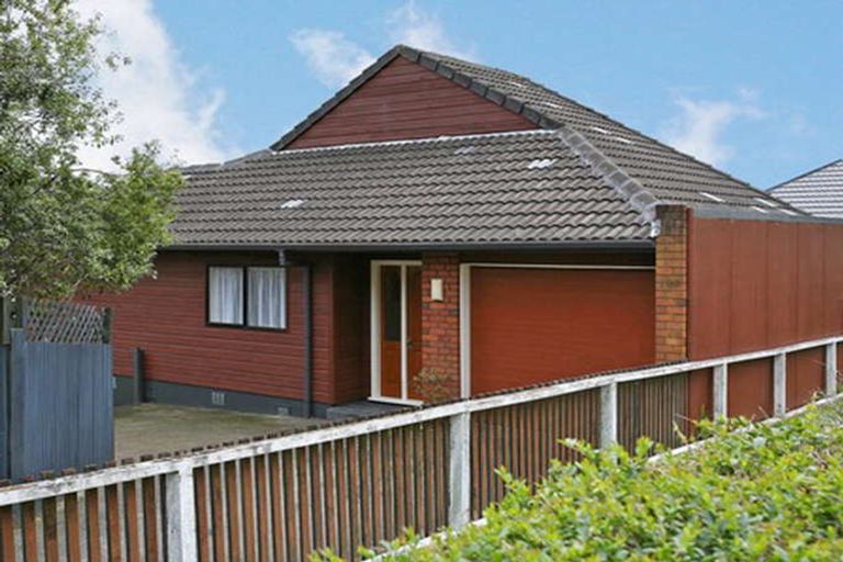 Photo of property in 188a Whites Line East, Waiwhetu, Lower Hutt, 5010