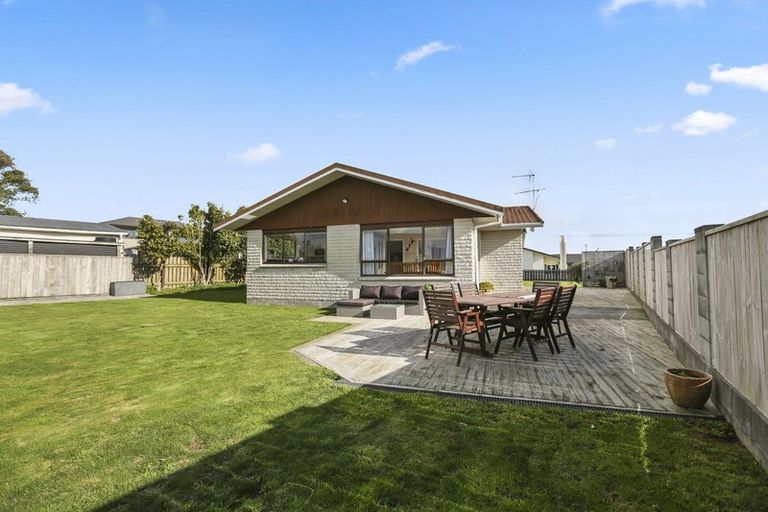 Photo of property in 323 Mangorei Road, Merrilands, New Plymouth, 4312