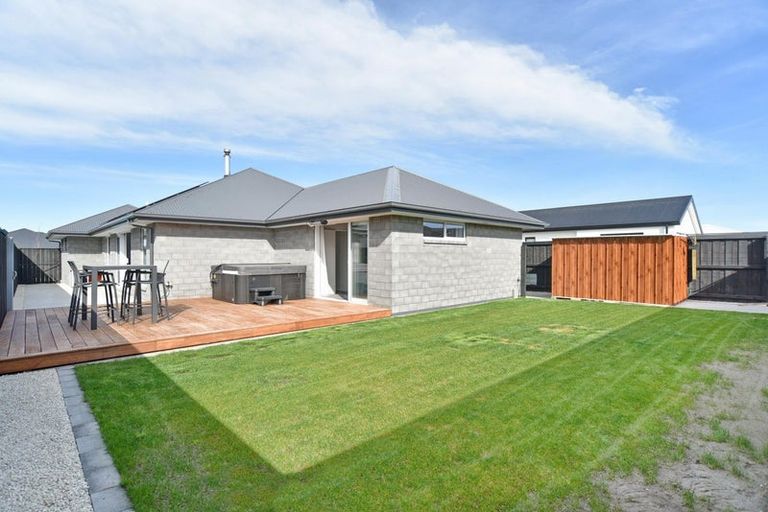 Photo of property in 13 Higgins Street, Woodend, 7610