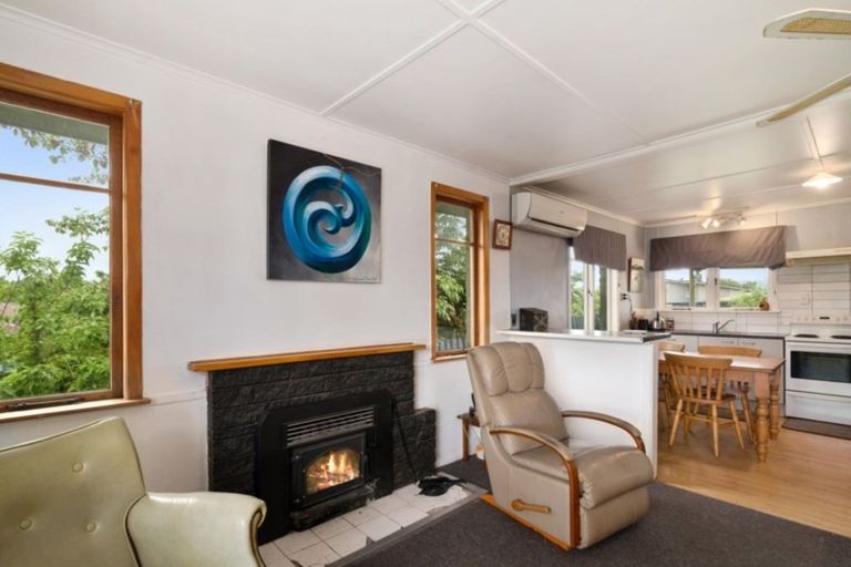 Photo of property in 71 Meadowbank Crescent, Fordlands, Rotorua, 3015