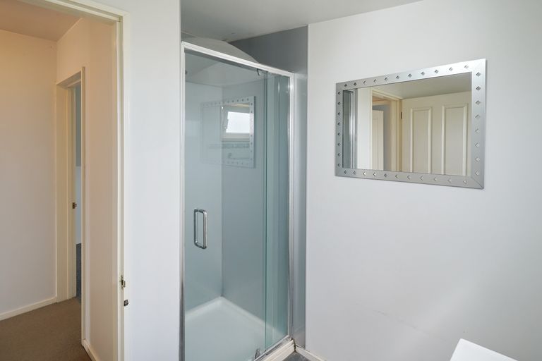 Photo of property in 35 Beauford Place, Parklands, Christchurch, 8083